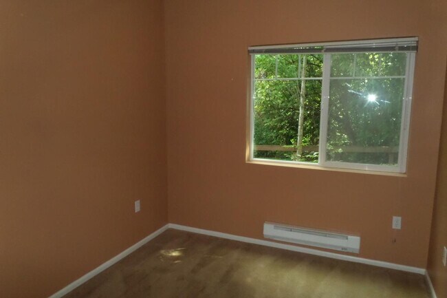 Building Photo - 2 Bed 2 Bath Condo in Seatac, WA