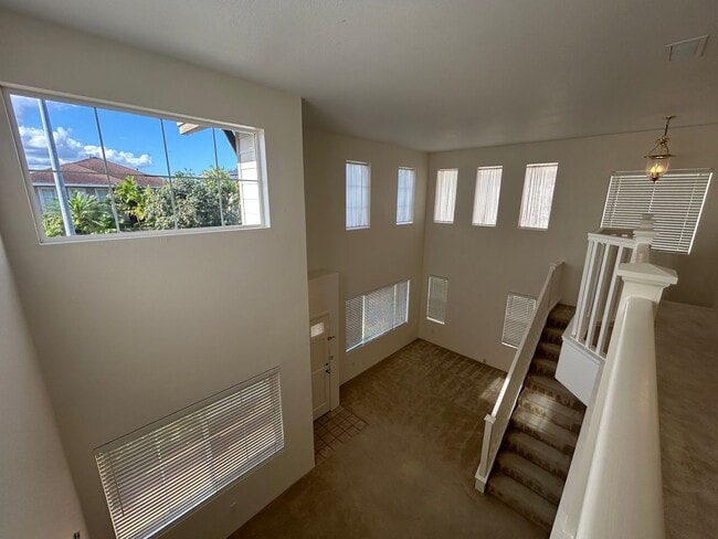 Building Photo - Large Ocean Pointe Home with In-Law Suite,...