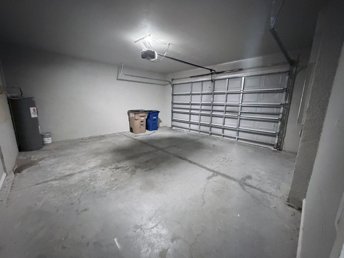 Building Photo - 136/138 Harry Ave S