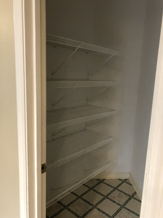 Building Photo - Beautiful 3 Bed + Bonus Room, 2.5 Bath Home!