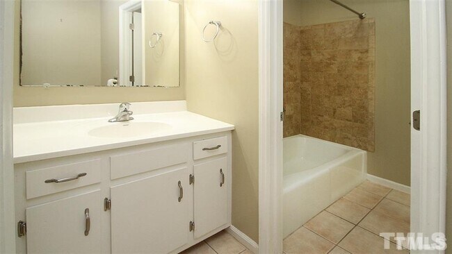 Building Photo - 5841 Sandstone Dr