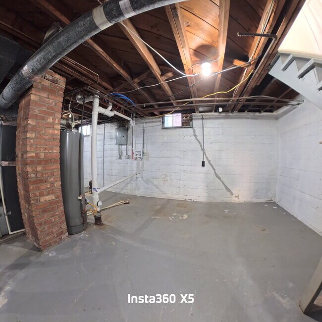 Building Photo - 6165 E Boston St