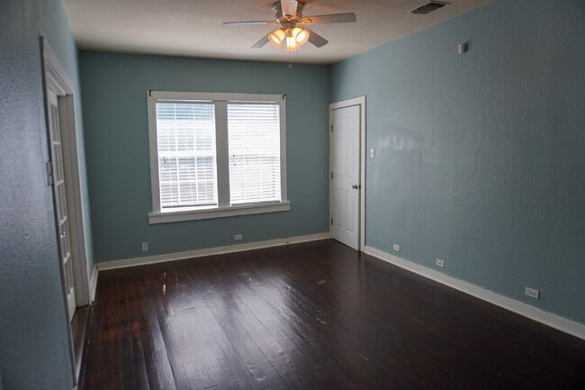 Building Photo - Charming Alta Vista Bungalow with Original...
