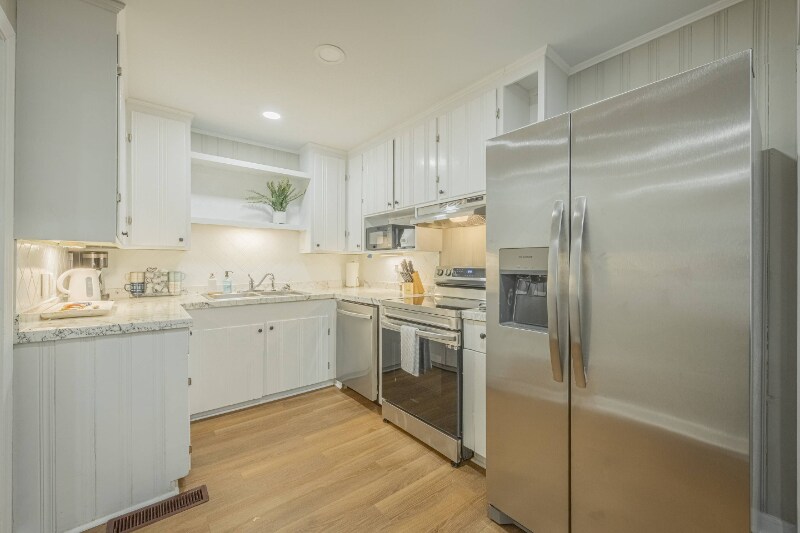 Building Photo - 230 Habersham Dr