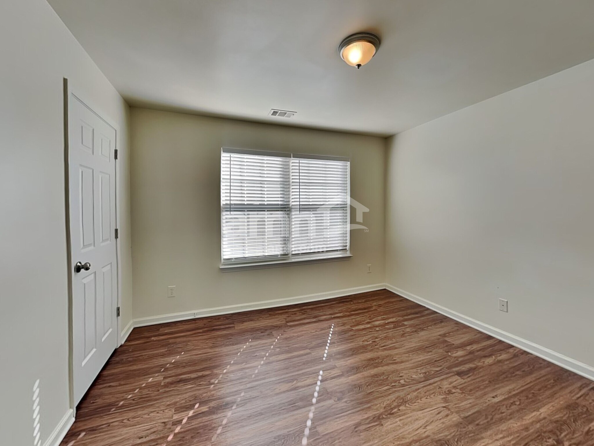 Building Photo - 535 Winter View Way