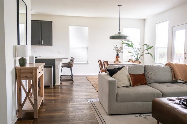 Building Photo - 6305 Conestoga Wagon Way