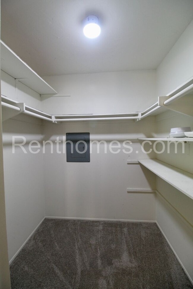 Building Photo - 2522 Clairemont Dr