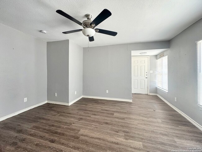 Building Photo - 1611 La Manda Blvd