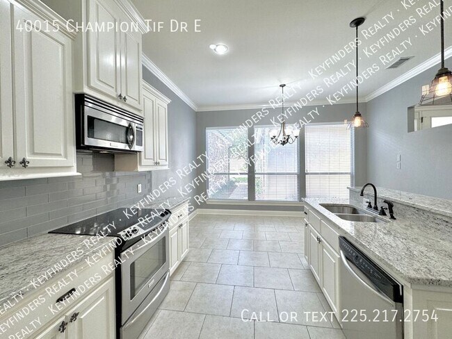 Building Photo - 40015 Champion Tif Dr E