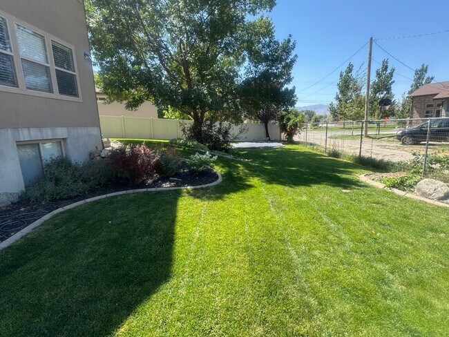 Building Photo - Amazing Lehi home for rent!