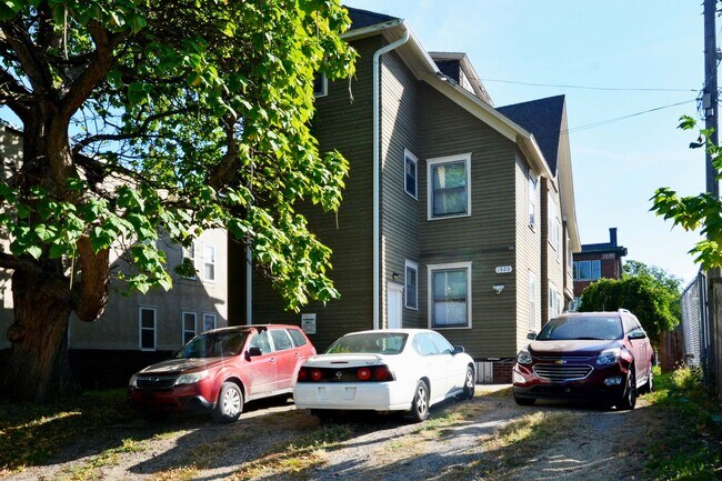 Building Photo - 1920 1st Ave S