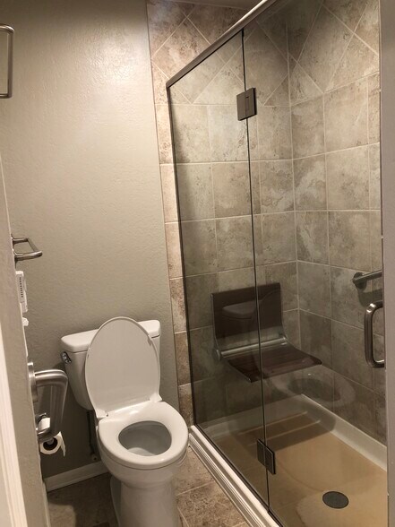 Interior Photo - 2625 13th Ave W