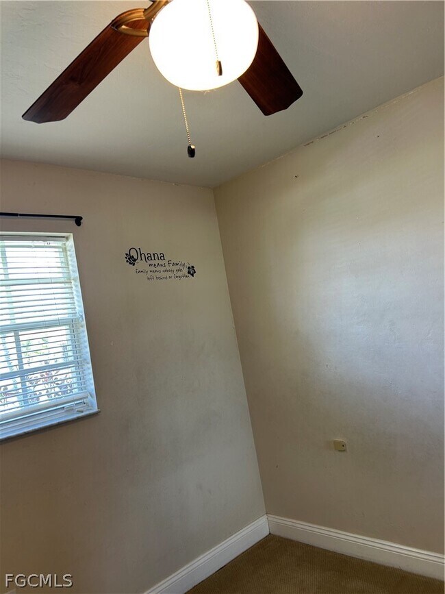 Building Photo - 2128 SE 4th St