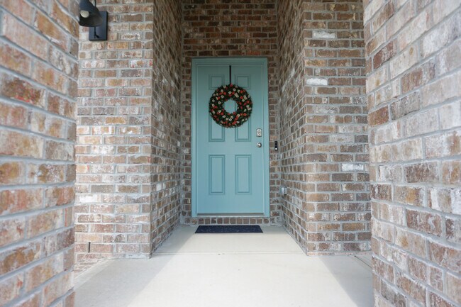 Building Photo - 4703 Airmen Dr