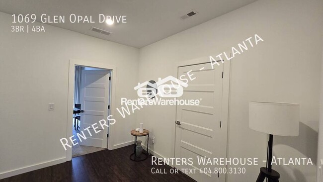 Building Photo - 1069 Glen Opal Dr