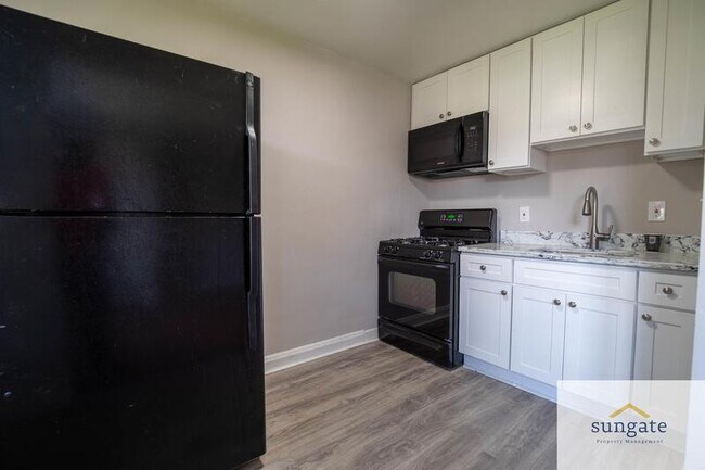 Building Photo - 1410 Dartmouth Ave