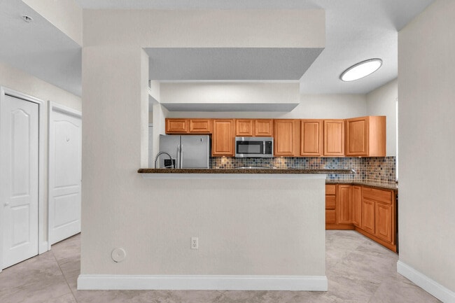 Building Photo - 11010 Legacy Dr