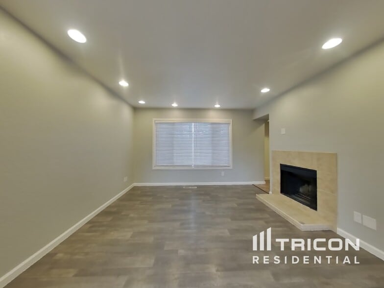 Building Photo - 1209 Almondwood Dr