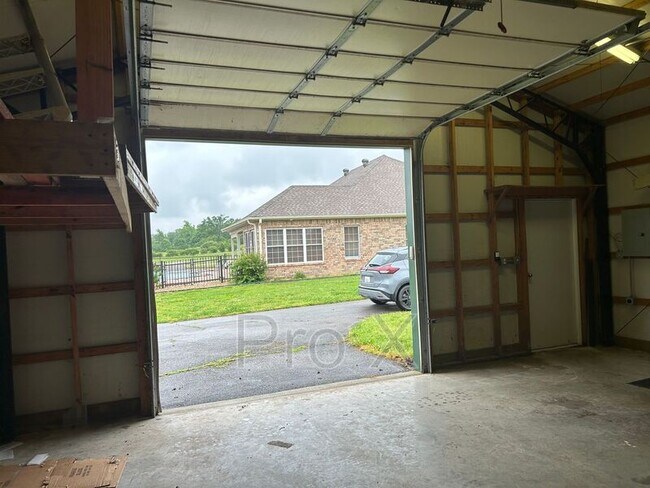 Building Photo - 599 S Main St