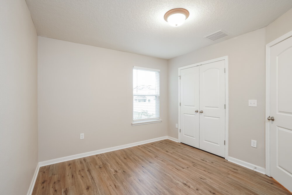 Building Photo - 3340 Ridgeview Dr