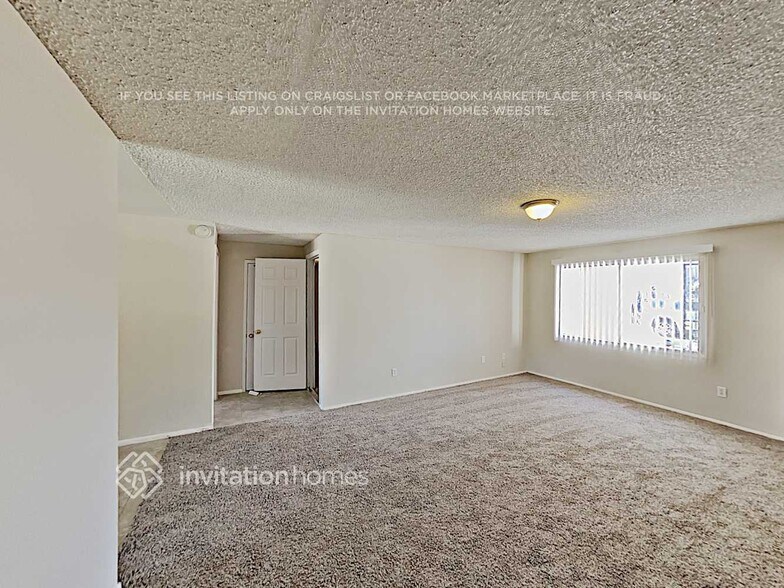 Building Photo - 6038 W Vernon Ave