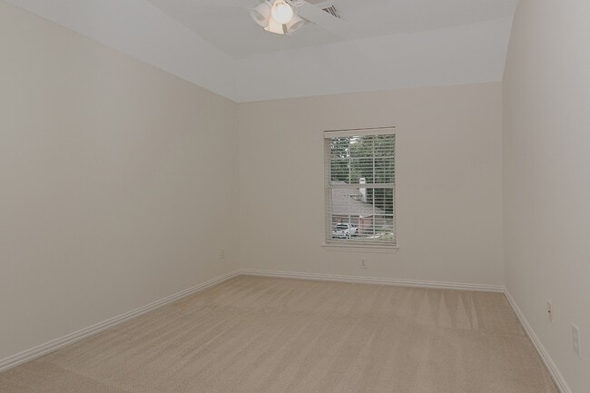 Building Photo - 14 Filigree Pines Pl