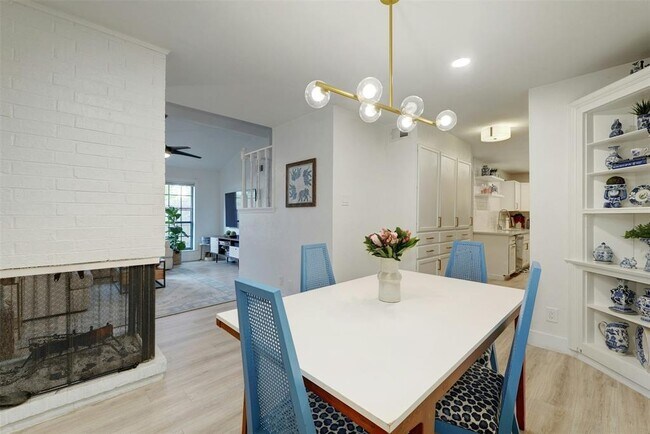 Building Photo - 4159 Steck Ave