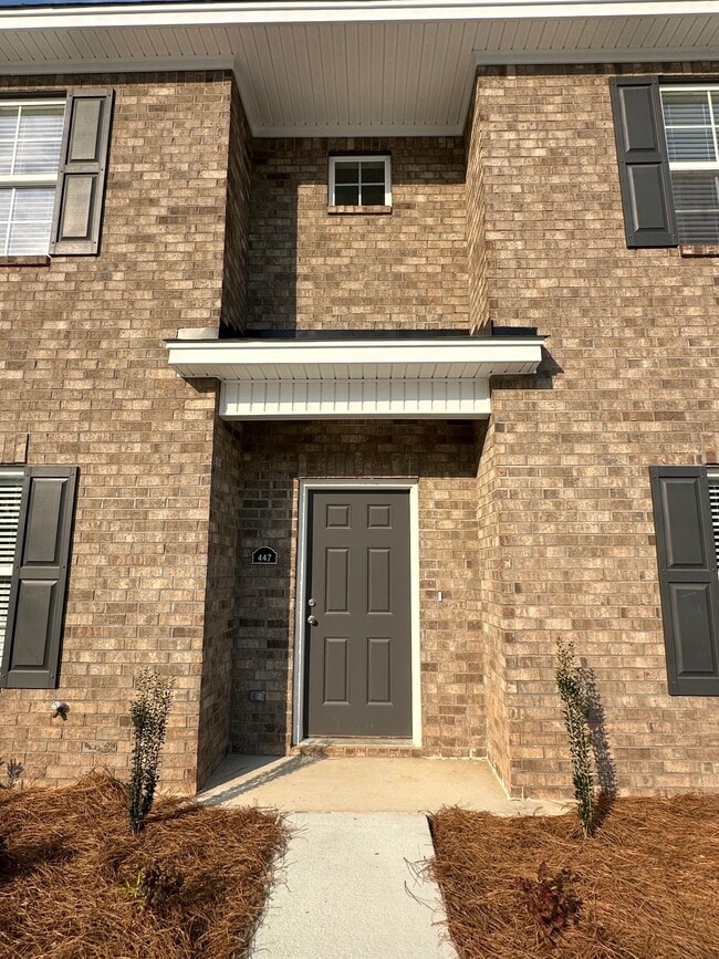 Building Photo - 443 3rd Loop Rd