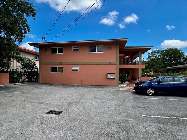 Primary Photo - 2600 NW 14th St