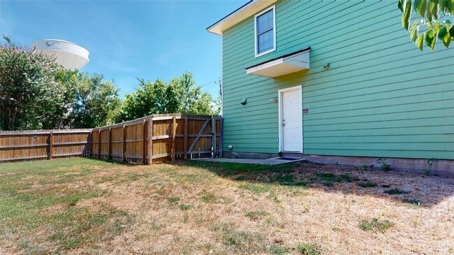 Building Photo - 1625 Park Pl