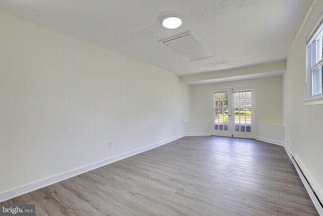 Building Photo - 6417 Kaine Dr