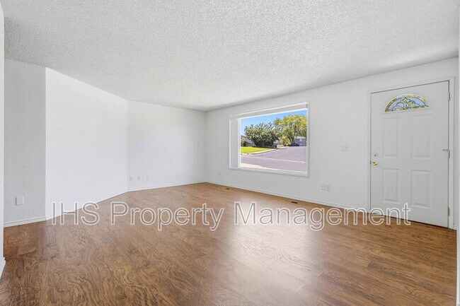 Building Photo - 1506 Cimarron Ave