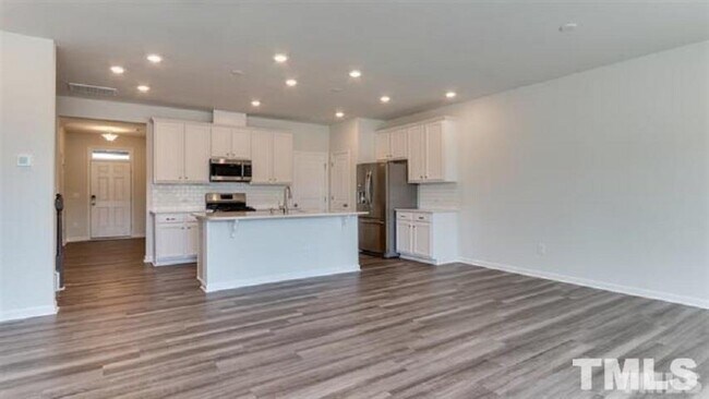 Building Photo - 120 Cambria Ln