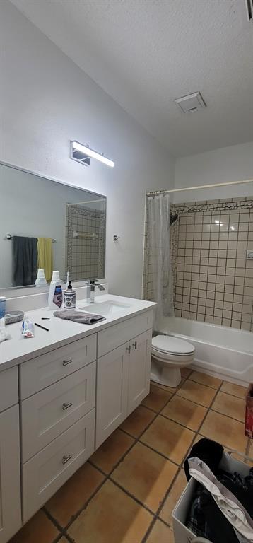 Building Photo - 712 W 21st St