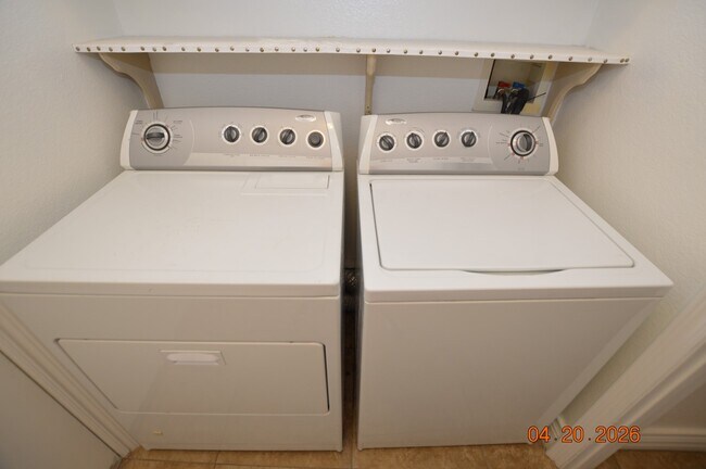 Building Photo - 598 Over Par Ct