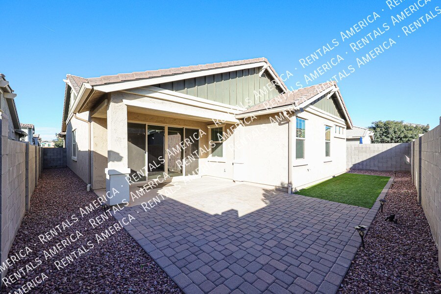 Building Photo - 3725 E Turley St