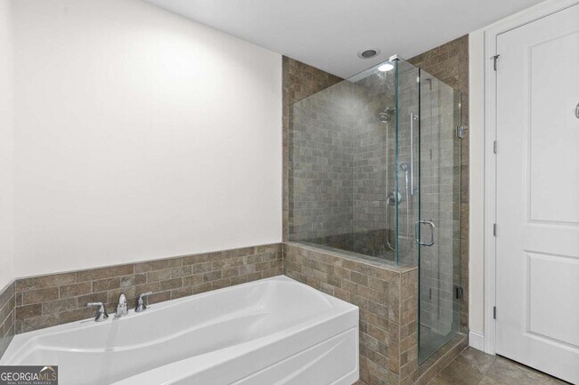 Building Photo - 270 17th St NW