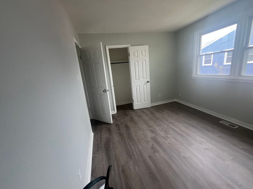 Building Photo - 1237 N Michigan Ave