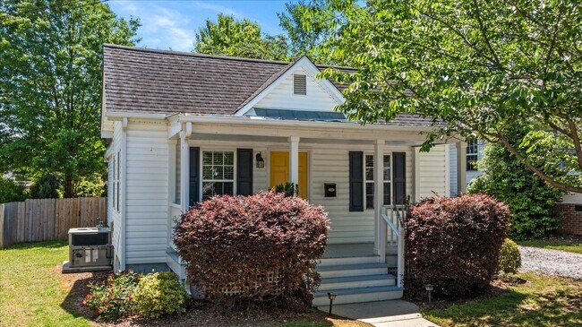 Building Photo - 406 Pershing Rd