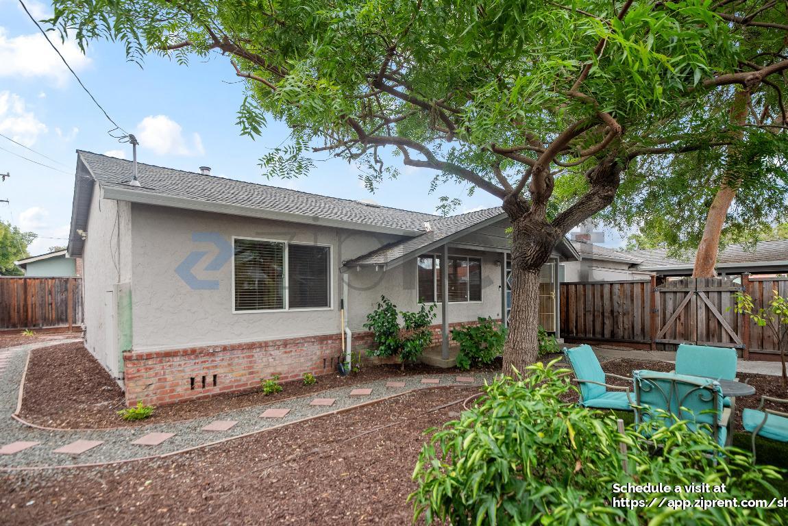 Building Photo - 134 Kittoe Dr