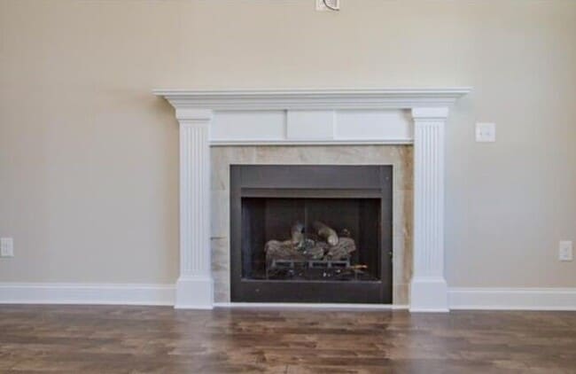 Building Photo - 425 Sedgemoor Rd