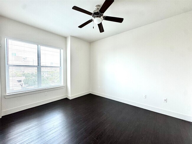 Building Photo - 3120 Smith St