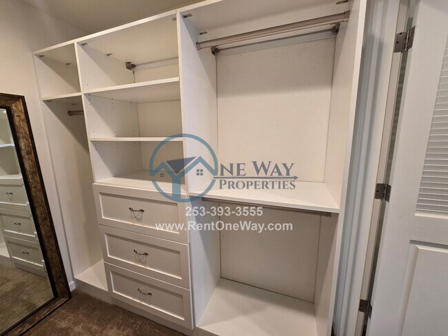 Building Photo - 2311 Kent Des Moines Rd