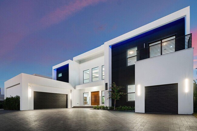 Building Photo - 13440 US-1