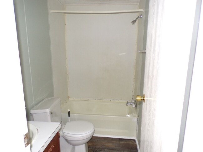 Building Photo - 2255 Fairfax Bypass