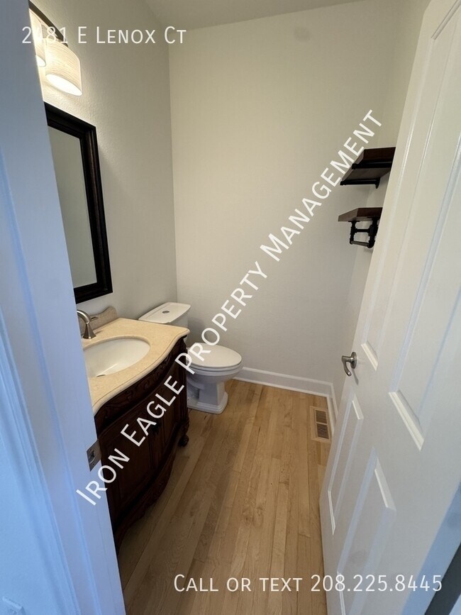 Building Photo - 2481 E Lenox Ct