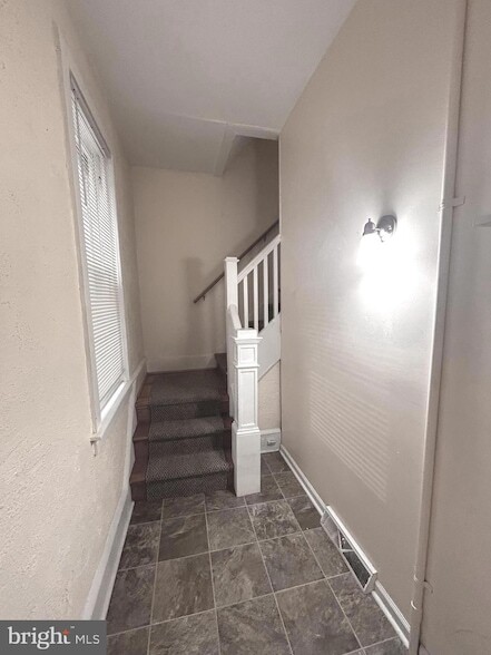 Building Photo - 574 Haddon Ave