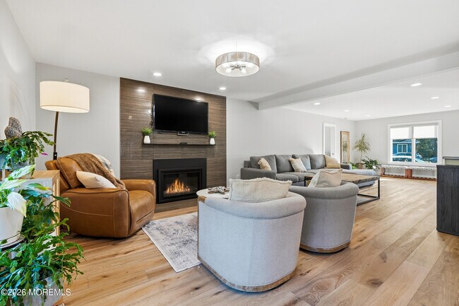 Building Photo - 8 Jackson Ct