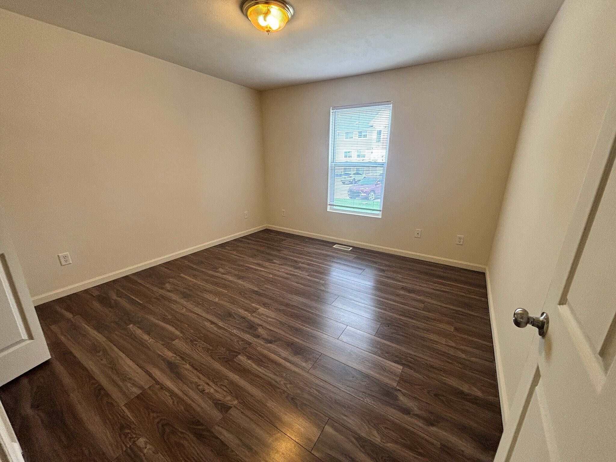 Building Photo - 1329 Fraternity Village Dr