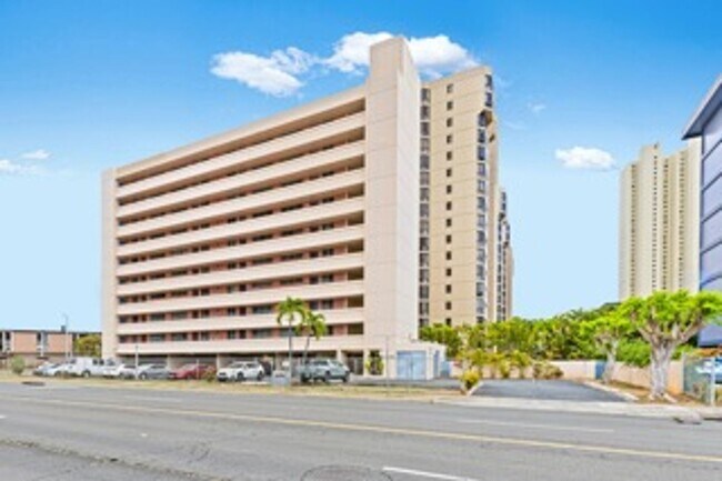 Building Photo - Move-In Ready Salt Lake Condo – Freshly Up...